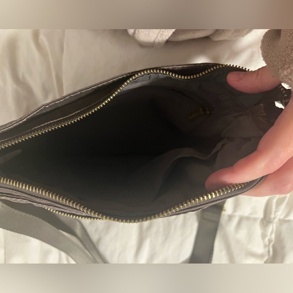 Hedgren Crossbody Travel Bag - Picture 5 of 5